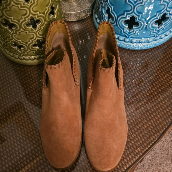 Jack Rogers Like New Brown Suede Ankle Boots Size 8M (#10) - Picture 1 of 8